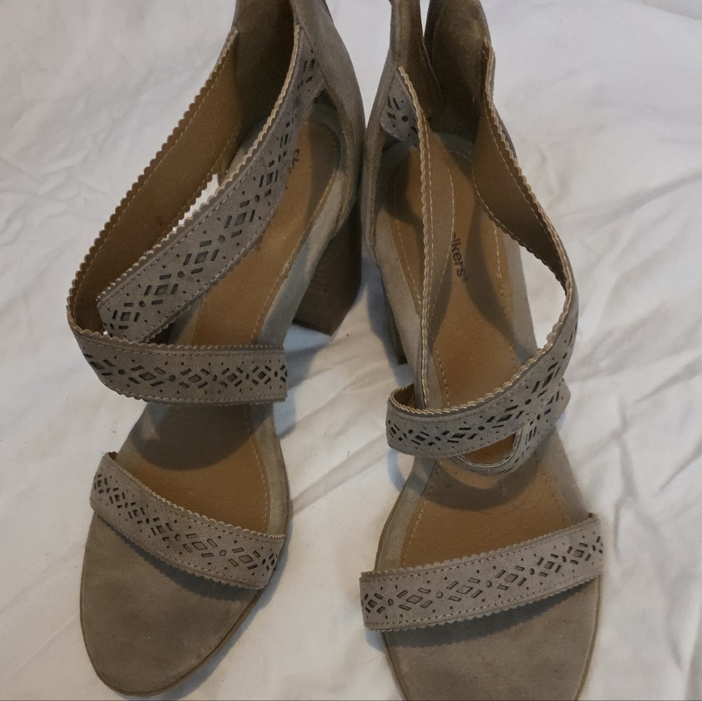 Elegant Tan Women's Sandals